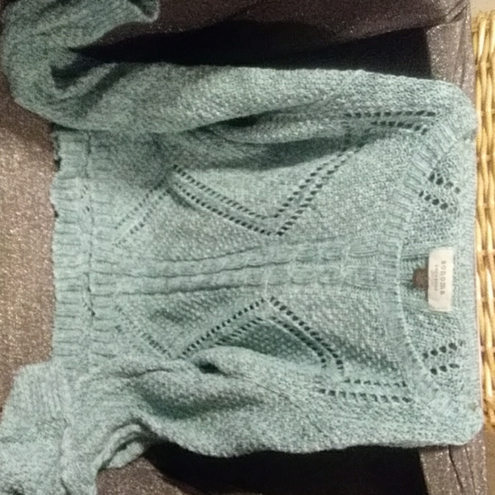 Super comfy and cute women's large sweater